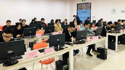 首批职工学堂挂牌 探索最适合你的计算机技术培训